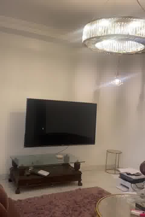 01050